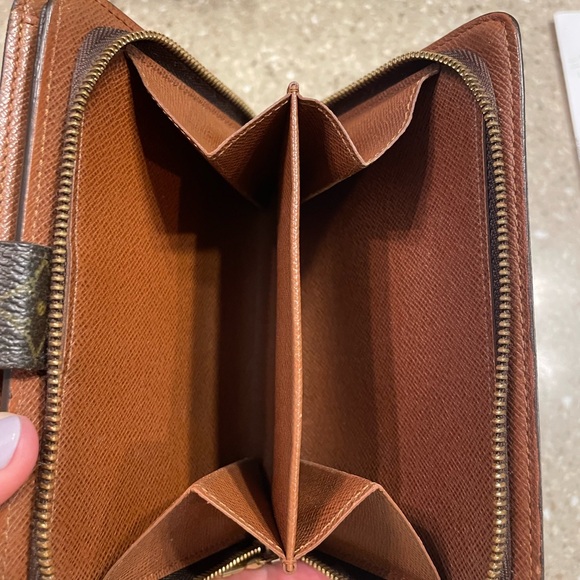 Monogrammed Brown Wallet - Picture 9 of 12